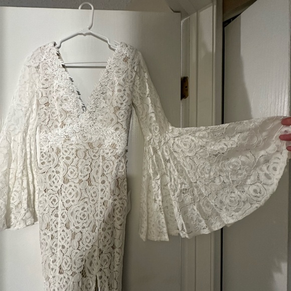 Lulu’s wedding dress size XS - Picture 2 of 13